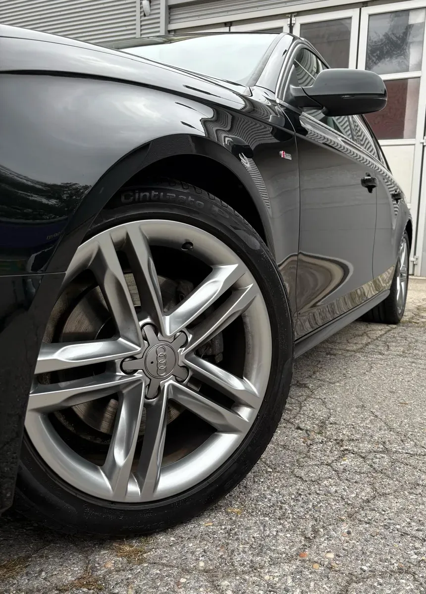 Audi A4 2015 photo 3