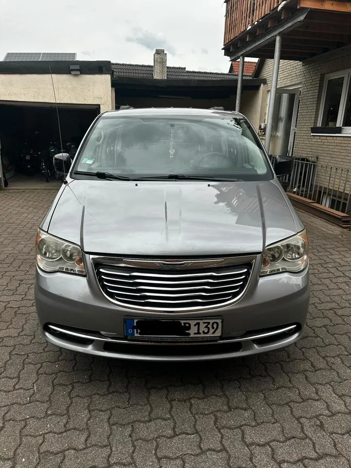 Chrysler Town And Country