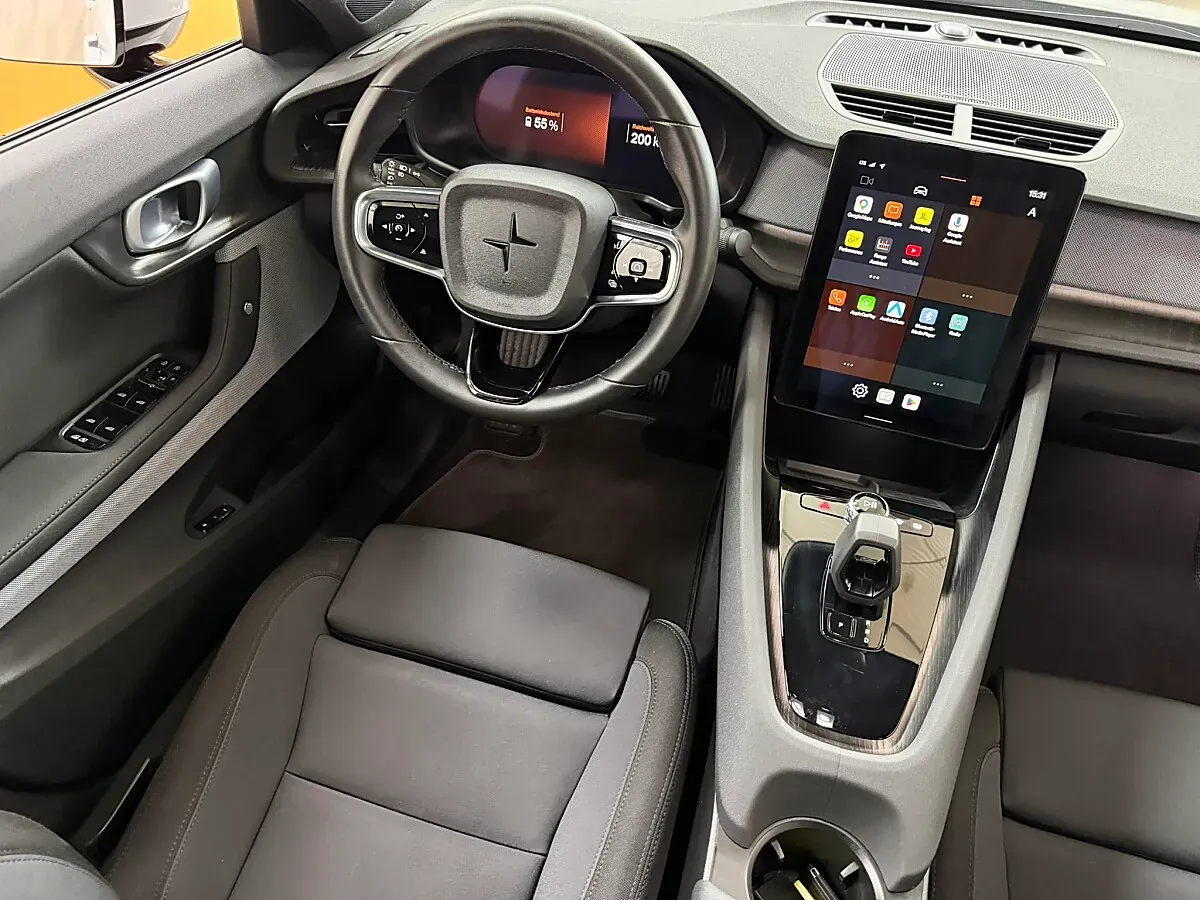 Polestar 2 2022 photo 2