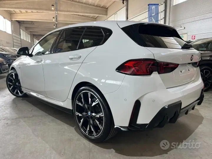 BMW 120 2025 photo 3
