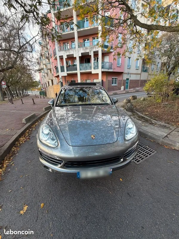 Porsche Cayenne 2013 photo 2