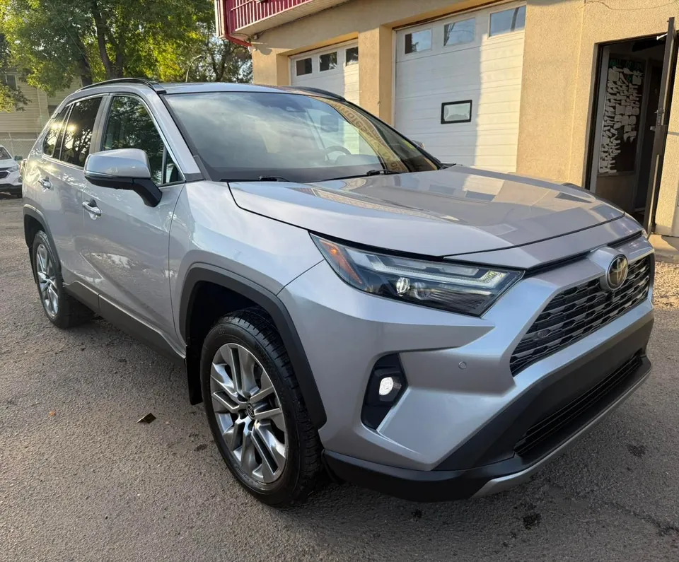 Toyota Rav4 2023 photo 2