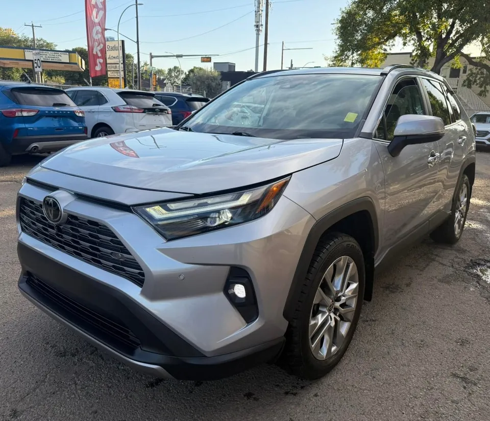 Toyota Rav4 2023 photo 3