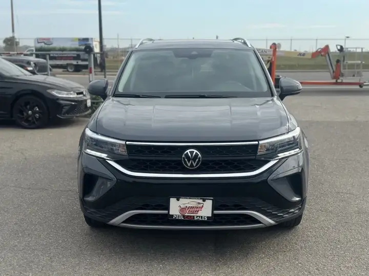 Volkswagen Taos 2024 photo 2