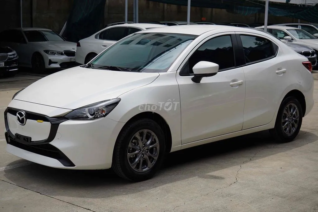 Mazda 2 2026 photo 2