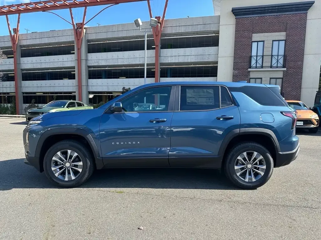 Chevrolet Equinox 2027 photo 2