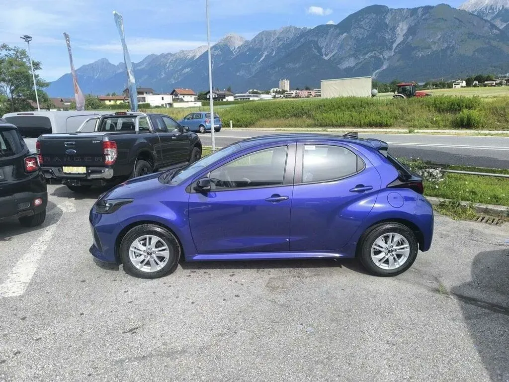 Mazda Mazda2 photo 2