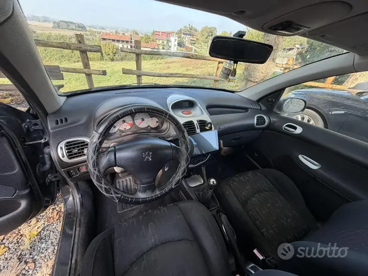 Peugeot 206 2003 photo 5