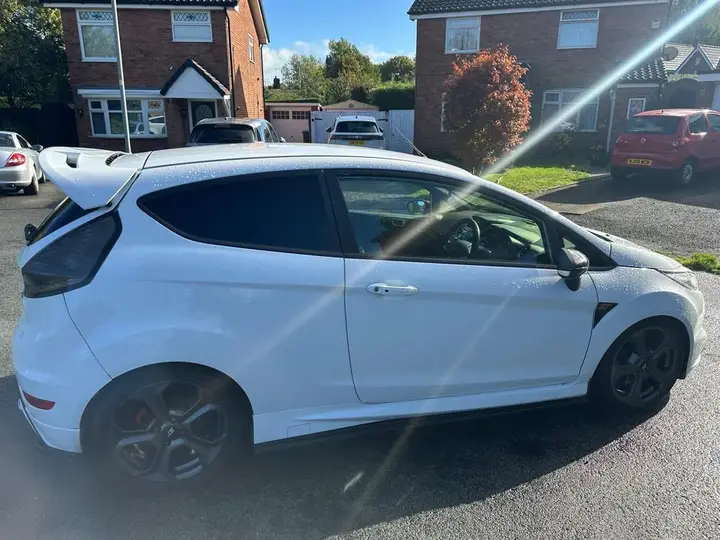 Ford Fiesta 2016 photo 3