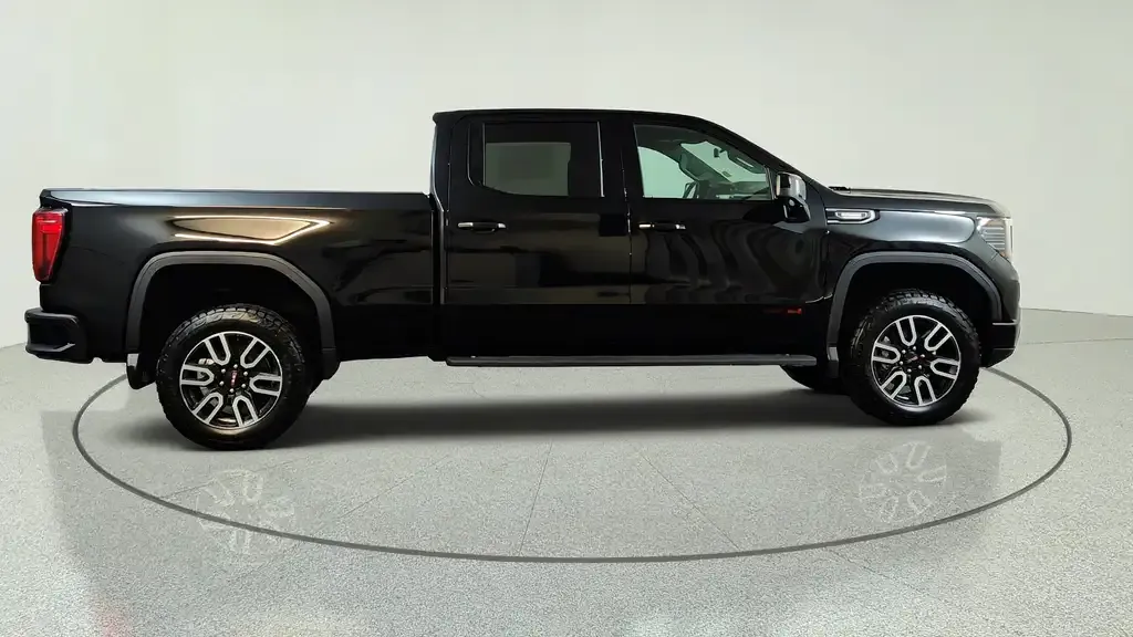 GMC Sierra 1500 2026 photo 2