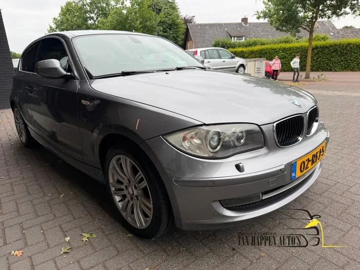BMW 1 Series 2011 photo 3