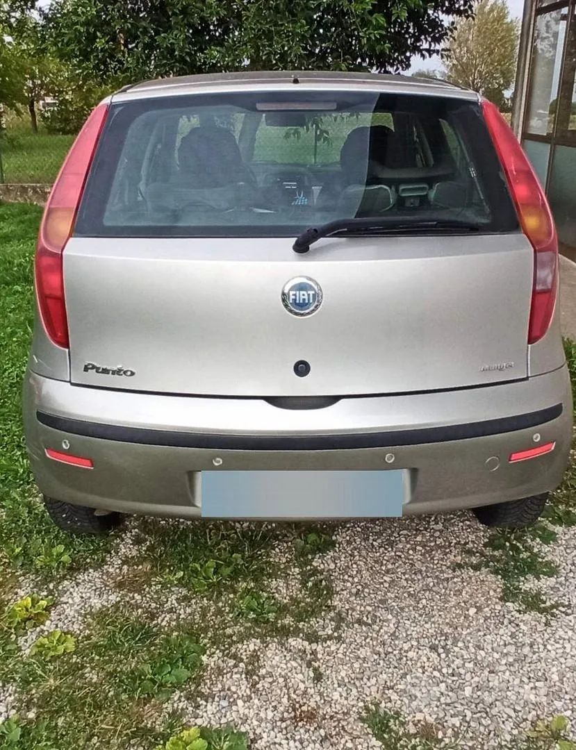 Fiat Punto 2005 photo 2