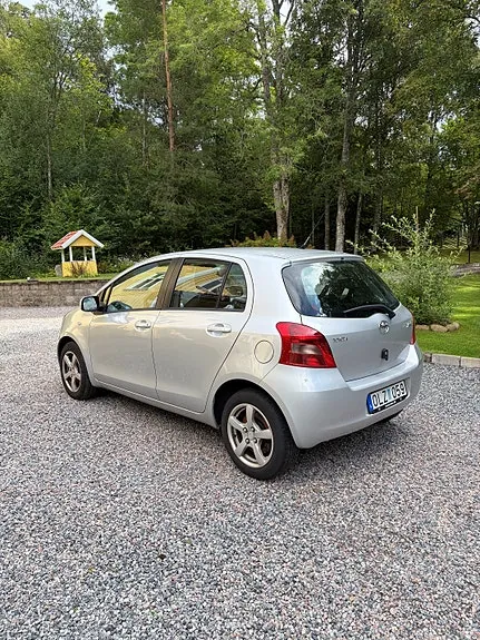 Toyota Yaris 2008 photo 2