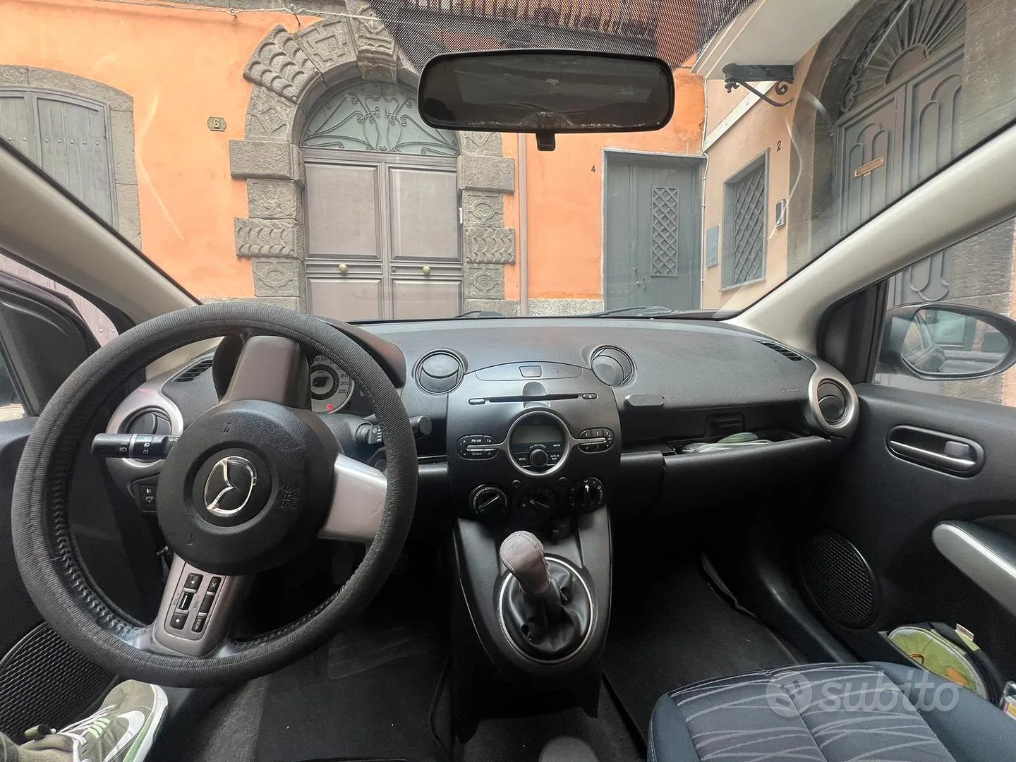 Mazda 2 2009 photo 4