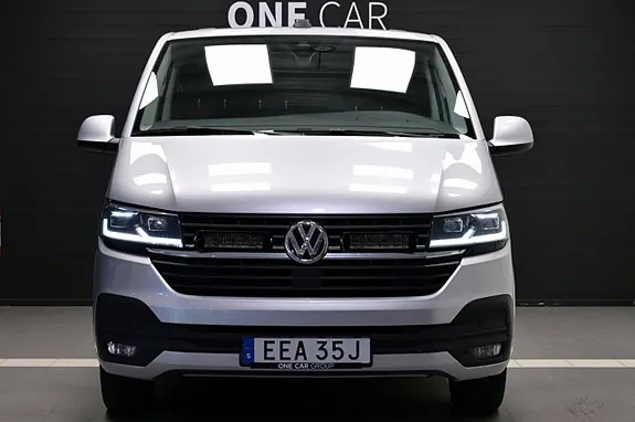 Volkswagen Transporter 2022 photo 2