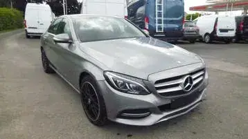 Mercedes-Benz C220