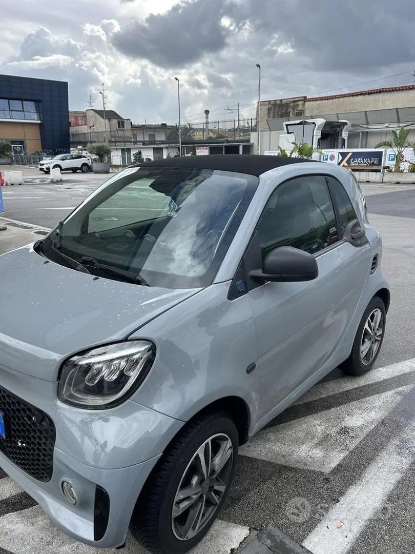 Smart Fortwo 2019 photo 2