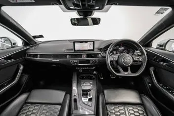 Audi Rs4 2019 photo 4