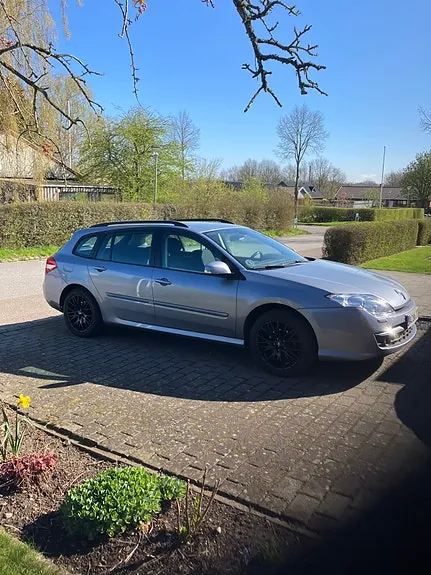 Renault Laguna 2009 photo 3