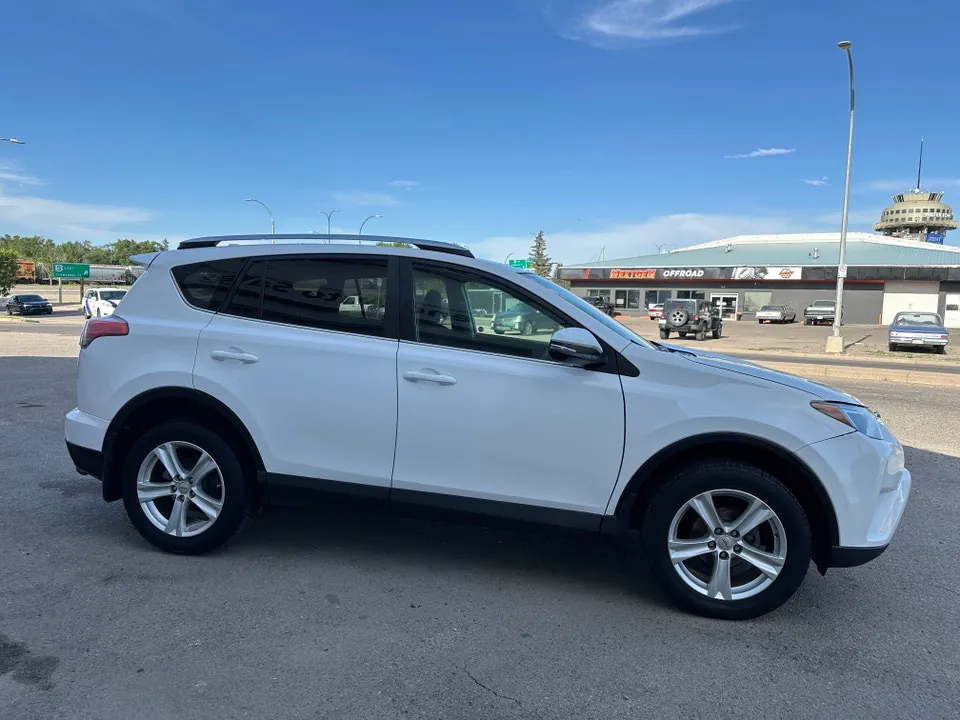 Toyota Rav4 2016 photo 2