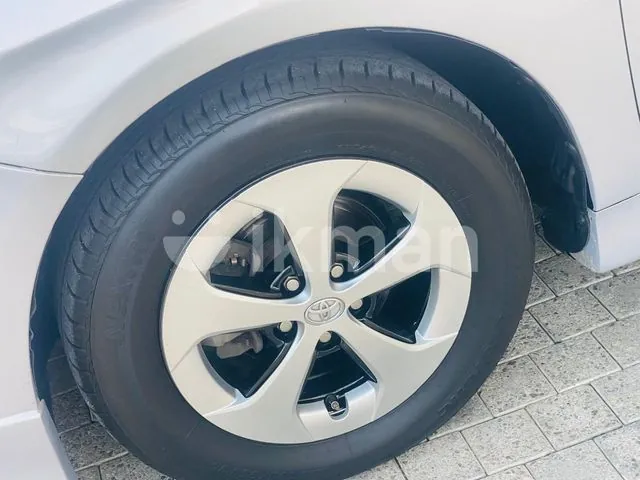 Toyota Prius 2012 photo 4