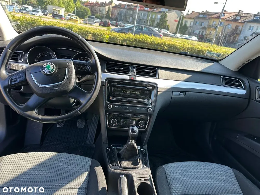 Skoda Superb 2013 photo 3