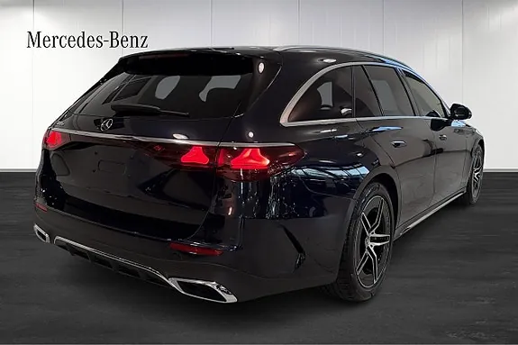 Mercedes-Benz E300 2026 photo 4