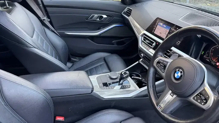 BMW 3 Series 2019 photo 4