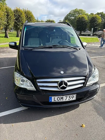 Mercedes-Benz Viano 2011 photo 2