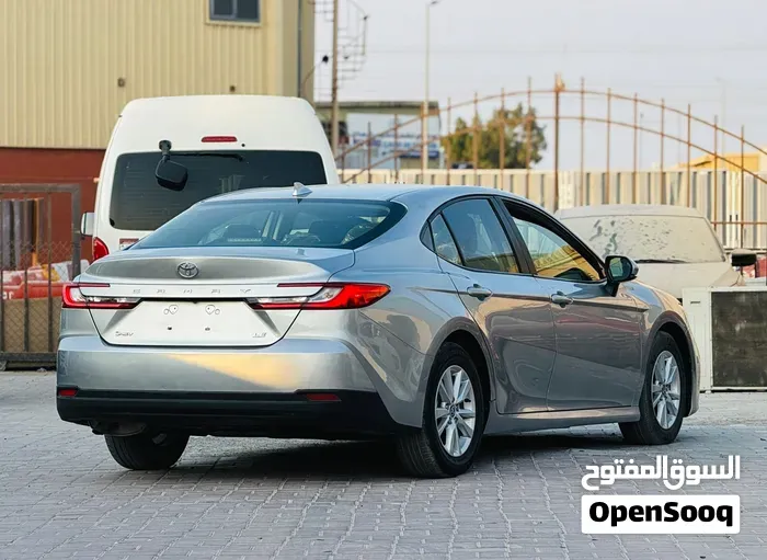 Toyota Camry 2025 photo 4