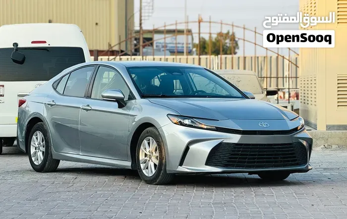 Toyota Camry 2025 photo 2