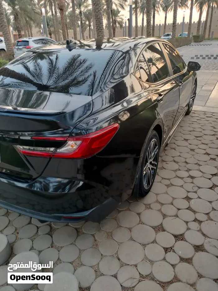 Toyota Camry 2025 photo 5