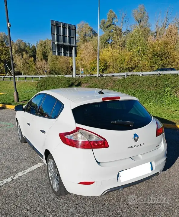 Renault Megane 2011 photo 3