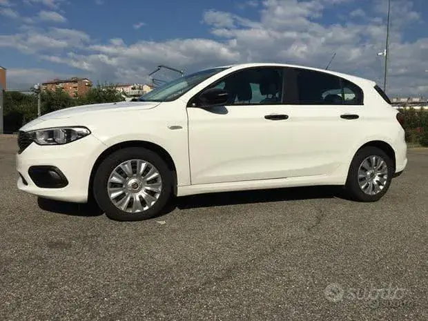Fiat Tipo 2017 photo 2