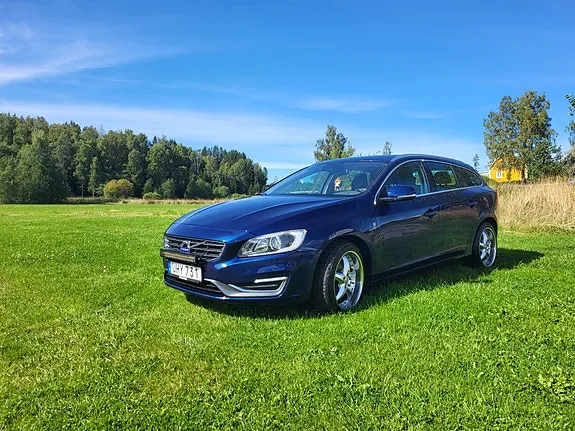 Volvo V60 2014 photo 2