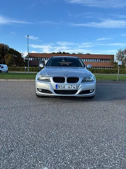 BMW 320D 2012 photo 2