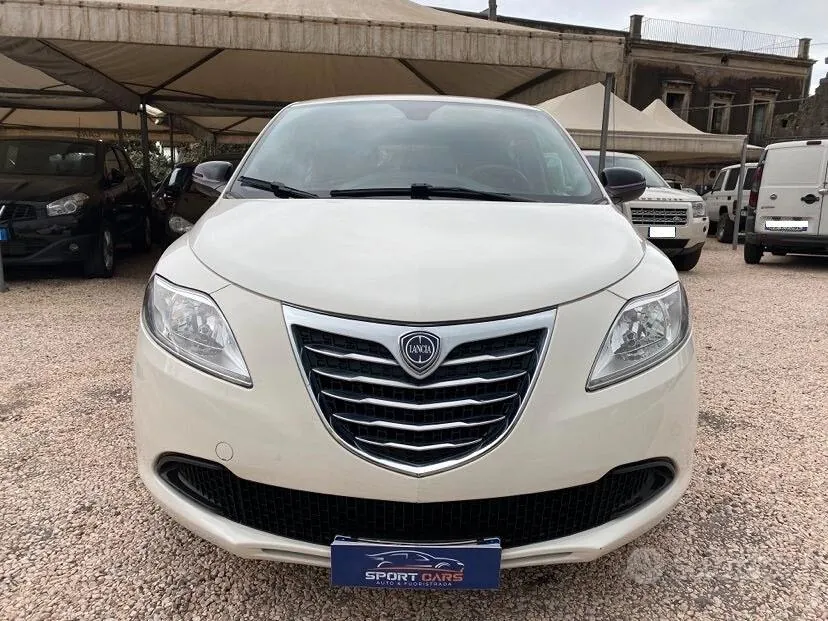Lancia Ypsilon 2013 photo 5