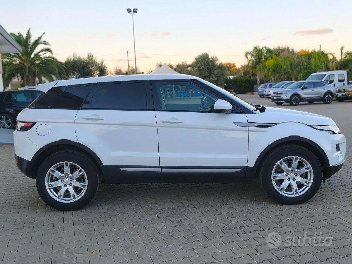 Land Rover Range Rover Evoque 2014 photo 4