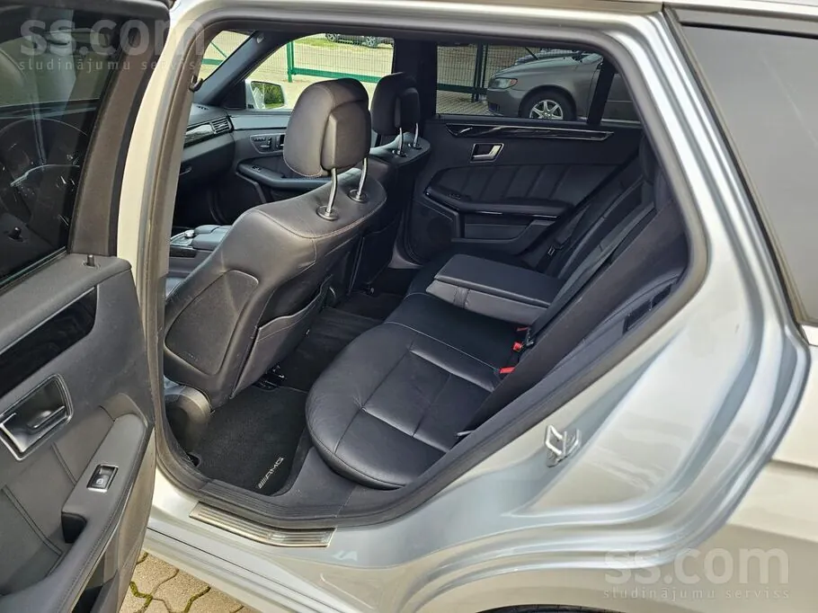Mercedes-Benz E350 2012 photo 4
