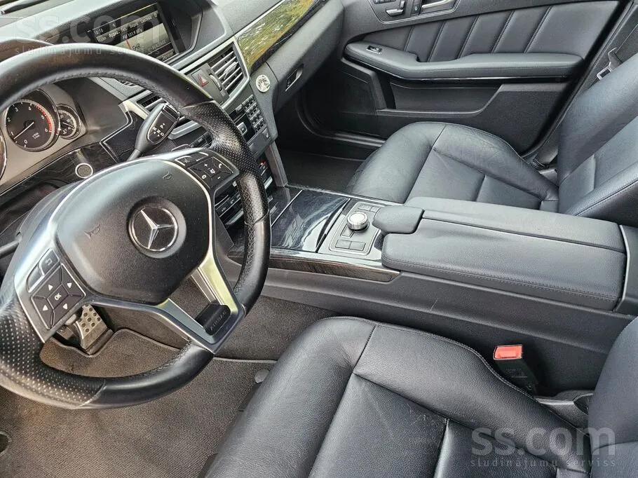 Mercedes-Benz E350 2012 photo 3