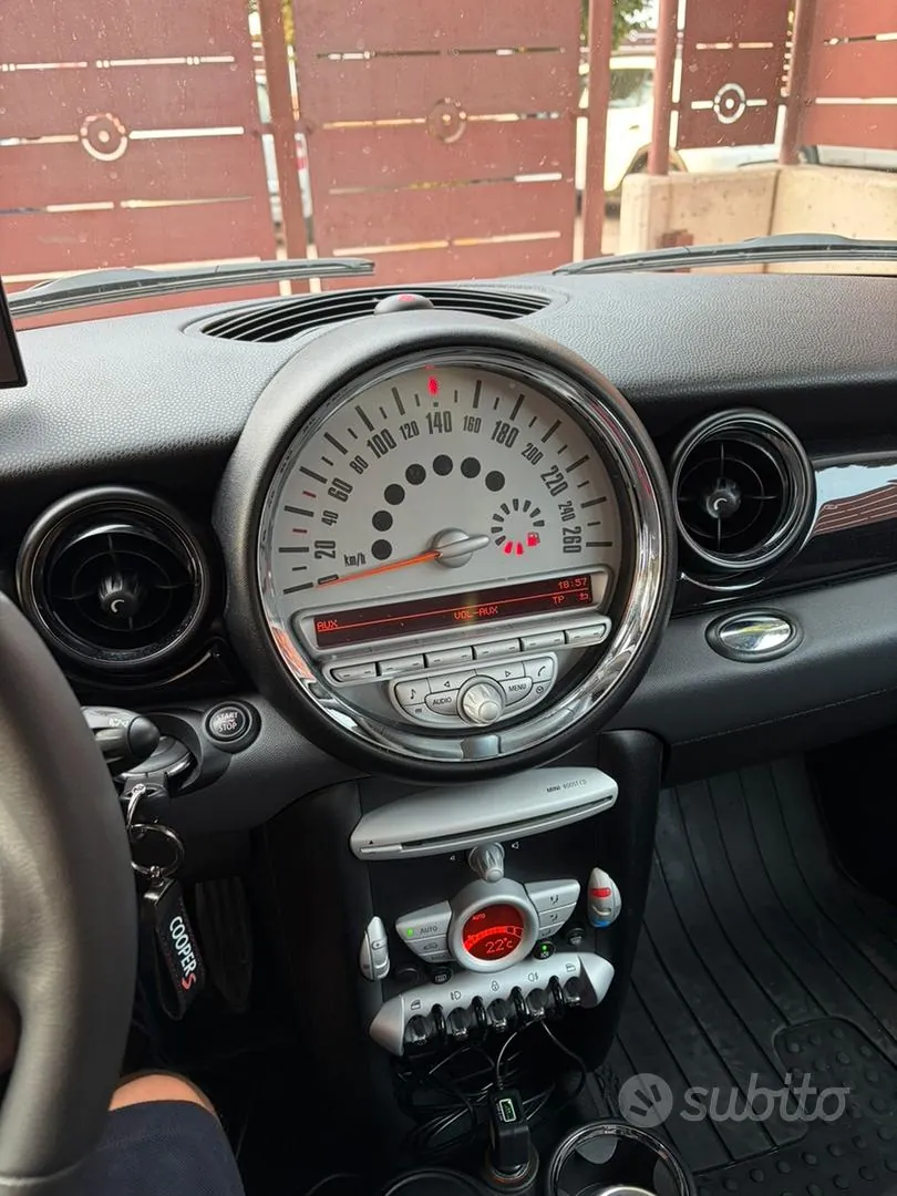 Mini Mini Cooper S 2010 photo 5
