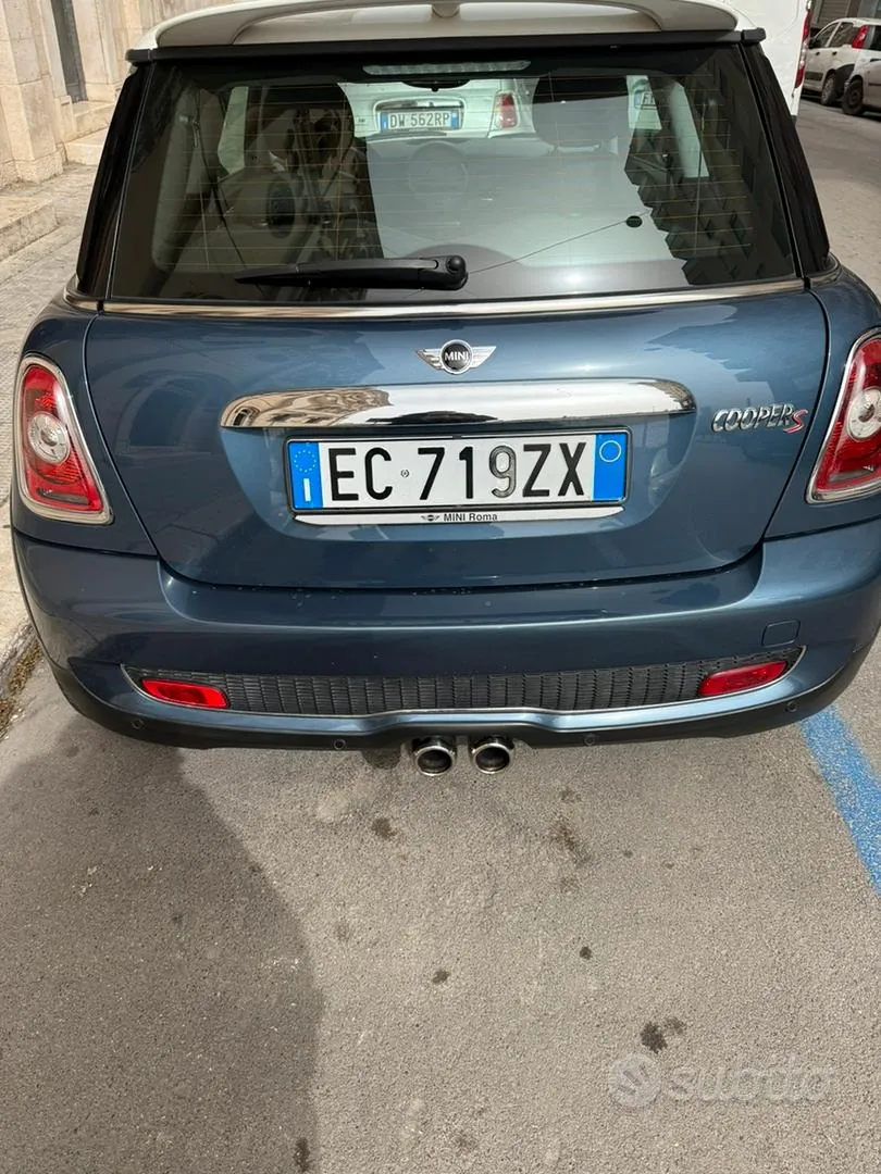 Mini Mini Cooper S 2010 photo 2