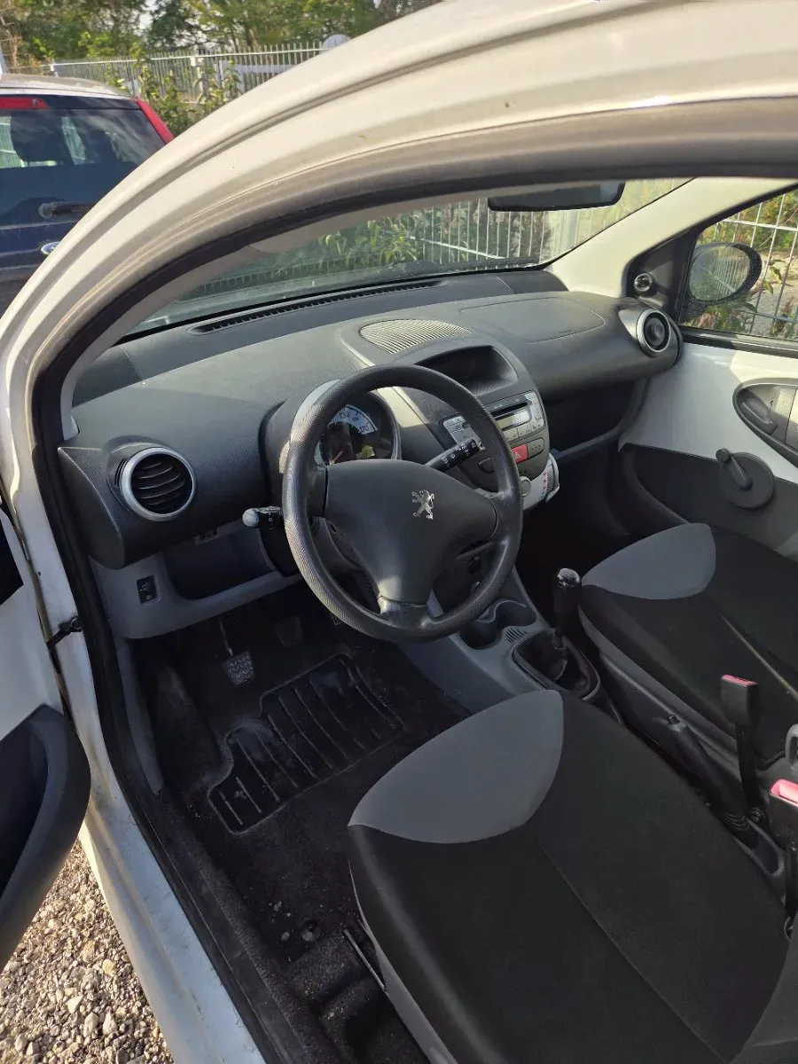 Peugeot 106 2009 photo 3