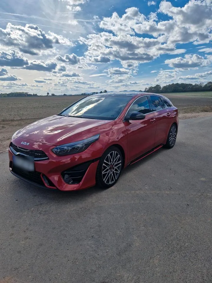 Kia Proceed
