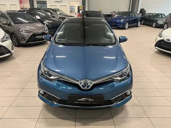 Toyota Auris 2016 photo 2