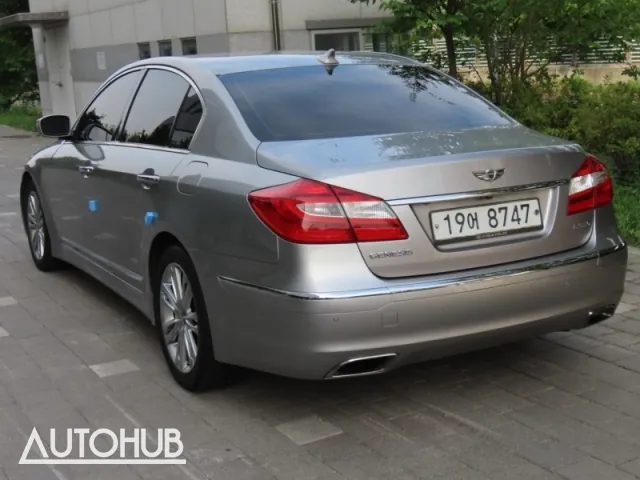 Hyundai Genesis 2011 photo 4