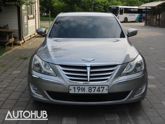 Hyundai Genesis