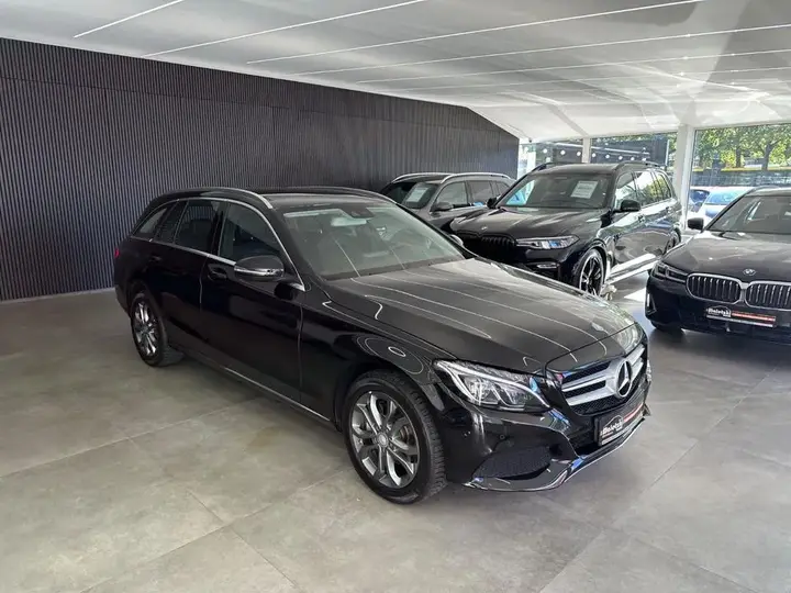 Mercedes-Benz C200