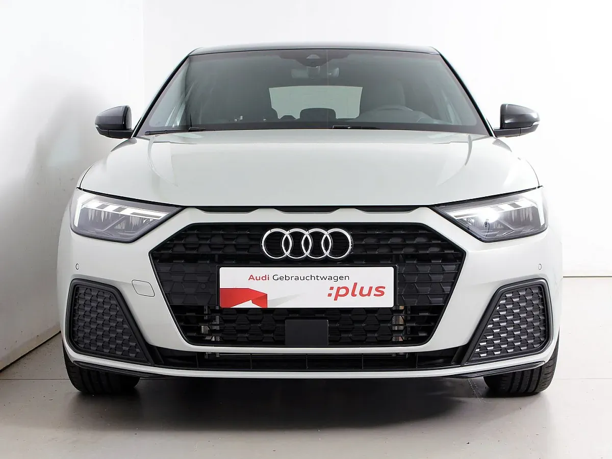 Audi A1 2025 photo 3