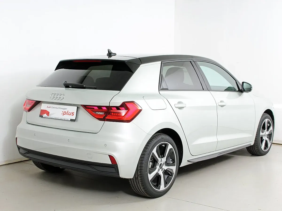 Audi A1 2025 photo 2